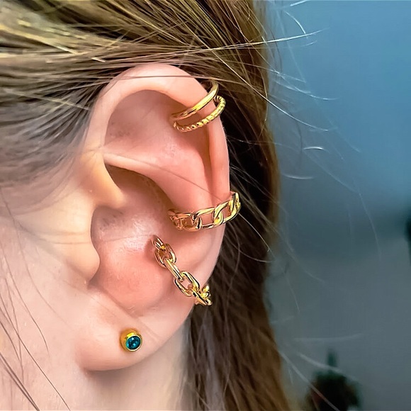 ⚜️[𝟯/$𝟭𝟴]⚜️2 Gold Cuff Chain Earrings Set NEW - Picture 6 of 8